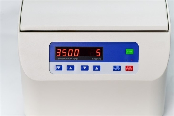 4000 Rpm নিম্ন গতির বেঞ্চটপ সেন্ট্রিফুগ 5ml/10ml/50ml ক্ষমতা, সর্বোচ্চ 6×50ml কনফিগারেশন