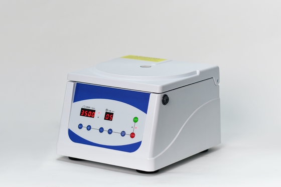 রুটিন ল্যাব অ্যাপ্লিকেশনের জন্য কম গোলমাল 4000 RPM কম গতির সেন্ট্রিফুগ মেশিন 2100xg RCF